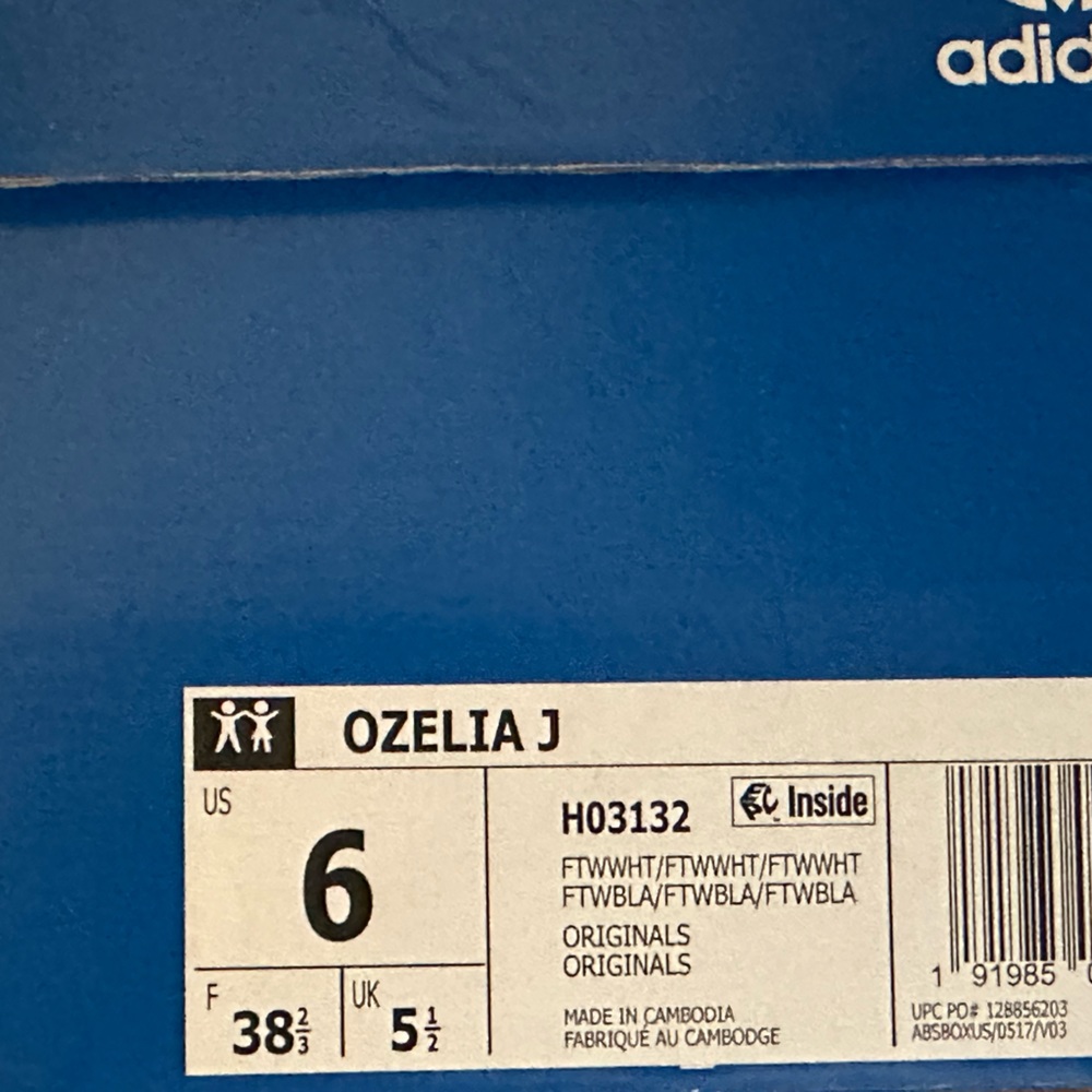 White Adidas Ozelia - Picture 2 of 2